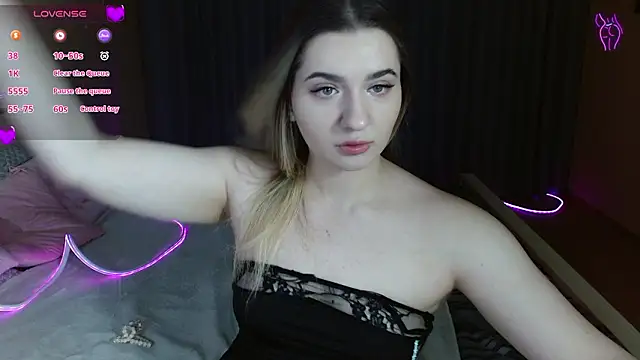 Snapshot of Smi1eF1ower chatting on 03-06-26, 06:37 Smi1eF1ower online show from 03-06-26, 06:37