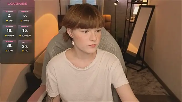 Snapshot of _DreamLuna1_ chatting on 03-07-26, 12:35 DreamLuna1 online show from 03-07-26, 12:35