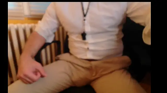 Snapshot of Coach_85 chatting on 06-28-26, 03:07 Coach 85 online show from 06-28-26, 03:07