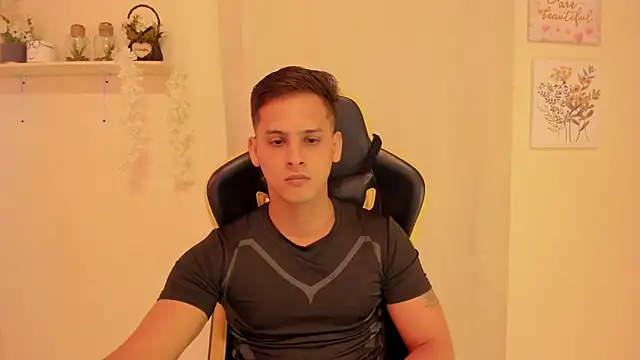 sexy andres01 online show from 04-29-26, 03:32