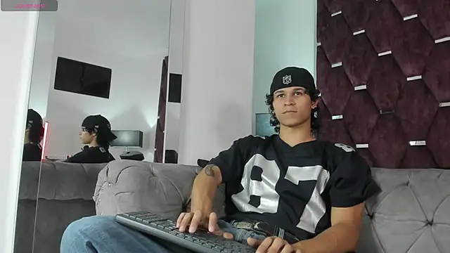 Snapshot of TonyBenedetti chatting on 03-14-26, 08:14 TonyBenedetti online show from 03-14-26, 08:14