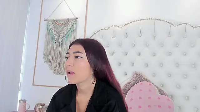 Sara funy online show from 05-21-26, 11:39