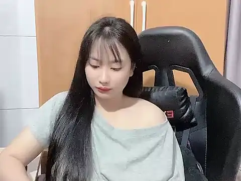 Sunny2868 online show from 04-28-26, 02:27