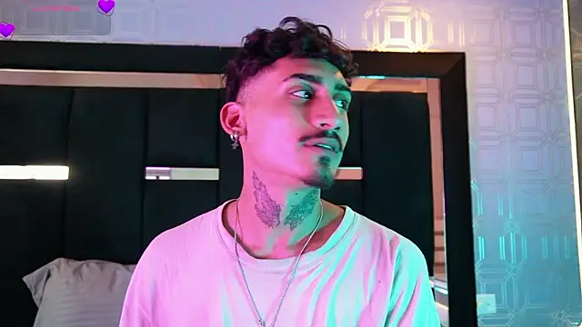 Snapshot of Dark_Eros_ chatting on 02-27-26, 07:58 Dark Eros online show from 02-27-26, 07:58