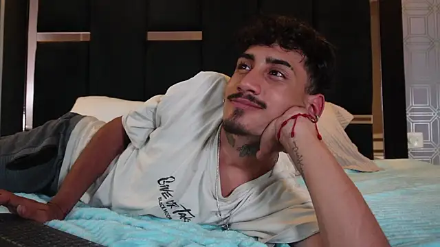 Snapshot of Dark_Eros_ chatting on 03-09-26, 08:02 Dark Eros online show from 03-09-26, 08:02