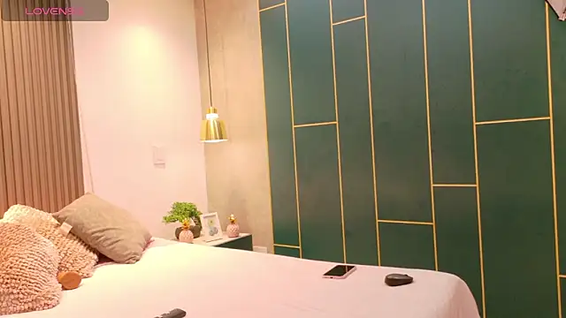 Snapshot of DaliaHills chatting on 03-03-26, 12:11 DaliaHills online show from 03-03-26, 12:11