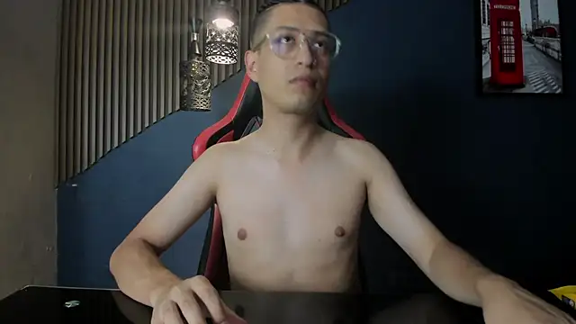 EriickFerrer online show from 03-12-26, 02:18