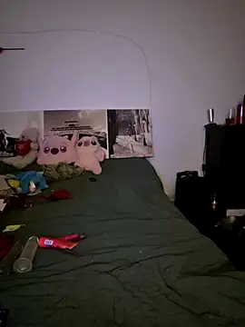 Snapshot of SweetAnnaX chatting on 03-08-26, 01:03 SweetAnnaX online show from 03-08-26, 01:03