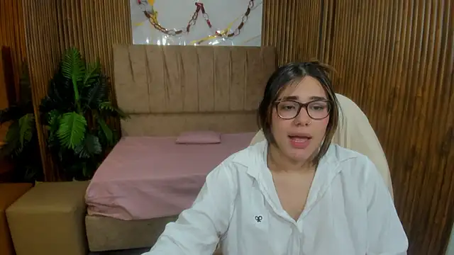 Snapshot of Isiis_tay chatting on 03-25-26, 04:02 Isiis tay online show from 03-25-26, 04:02