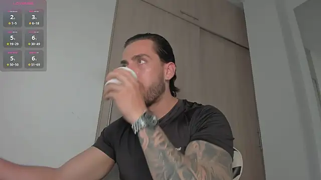 Snapshot of Axel__Blaze chatting on 06-02-26, 01:35 Axel Blaze online show from 06-02-26, 01:35
