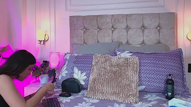 gabyevans4 online show from 04-17-26, 12:08