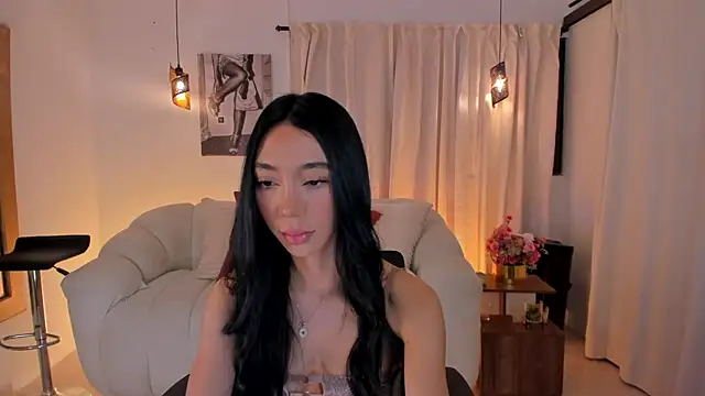 IsabellaLux  online show from 04-15-26, 05:09
