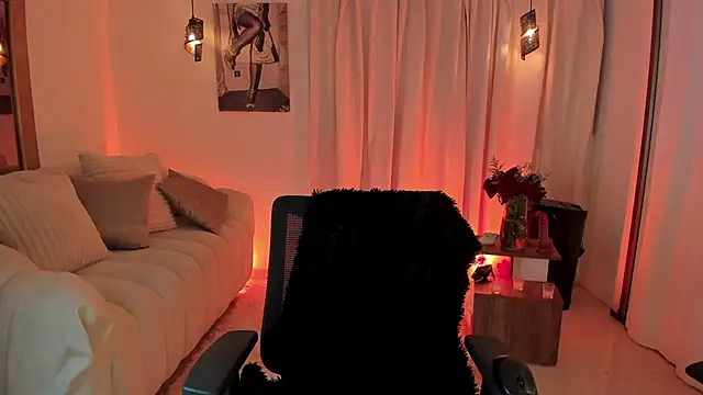 IsabellaLux  online show from 06-12-26, 04:50