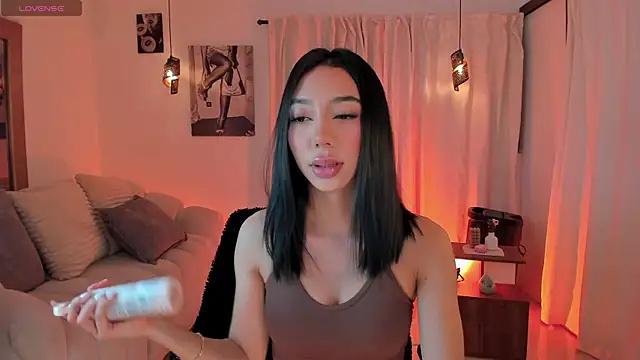 IsabellaLux  online show from 07-29-26, 04:27