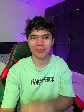 Snapshot of Camii_pink chatting on 03-04-26, 06:36 Camii pink online show from 03-04-26, 06:36