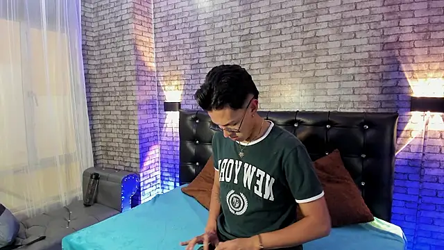 Lian Prince online show from 03-09-26, 07:29