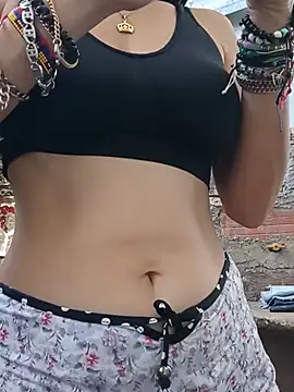 yuliitza4 online show from 07-17-26, 02:45