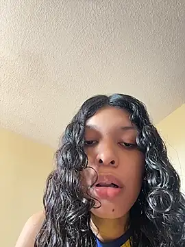 Sophiemoo  online show from 06-17-26, 03:35