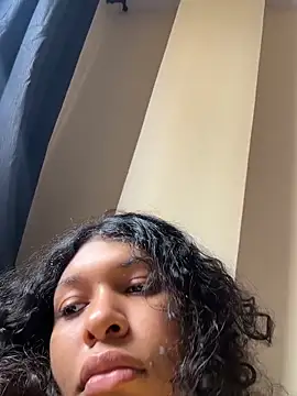 Sophiemoo  online show from 06-18-26, 03:38