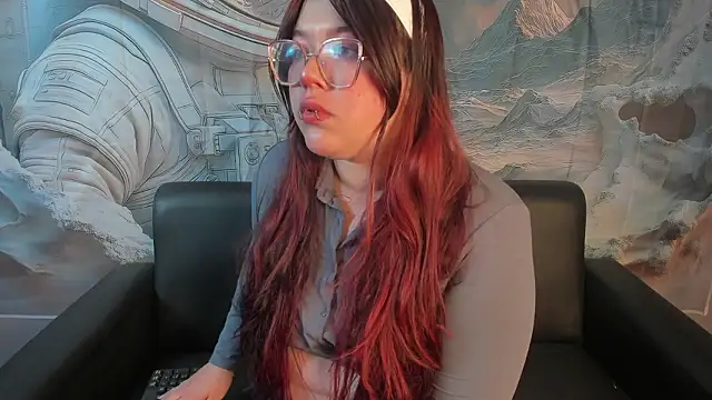 Snapshot of NicoleeDemara chatting on 03-12-26, 09:10 NicoleeDemara online show from 03-12-26, 09:10