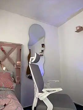 Misty-kat online show from 04-28-26, 06:13