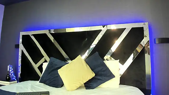 marthinafox  online show from 03-13-26, 07:09