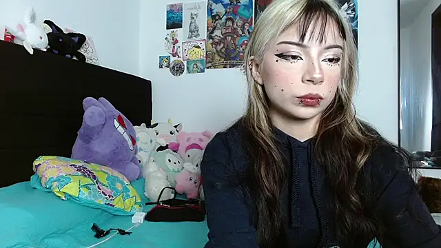 Snapshot of cinnamongirlgm0 chatting on 03-20-26, 12:59 cinnamongirlgm0 online show from 03-20-26, 12:59