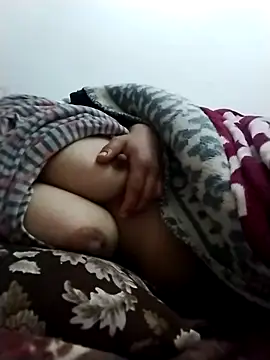 Snapshot of Sna93 chatting on 03-13-26, 03:02 Sna93 online show from 03-13-26, 03:02