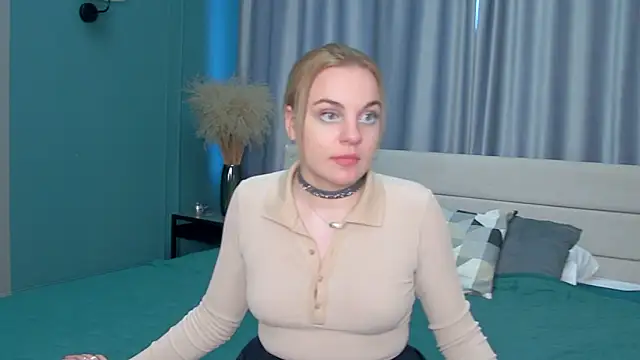 Glow Margo online show from 03-08-26, 01:25