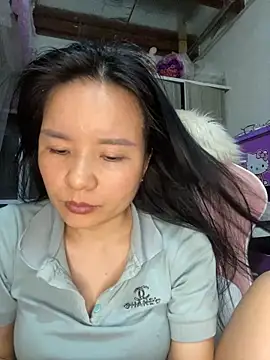 Snapshot of Ivy_Trix2 chatting on 05-06-26, 02:44 Ivy Trix2 online show from 05-06-26, 02:44