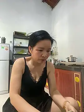 Snapshot of Ivy_Trix2 chatting on 05-14-26, 03:46 Ivy Trix2 online show from 05-14-26, 03:46