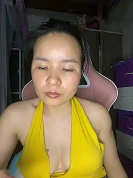 Snapshot of Ivy_Trix2 chatting on 05-24-26, 04:01 Ivy Trix2 online show from 05-24-26, 04:01