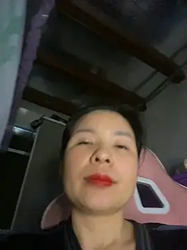 Snapshot of Ivy_Trix2 chatting on 05-25-26, 05:13 Ivy Trix2 online show from 05-25-26, 05:13