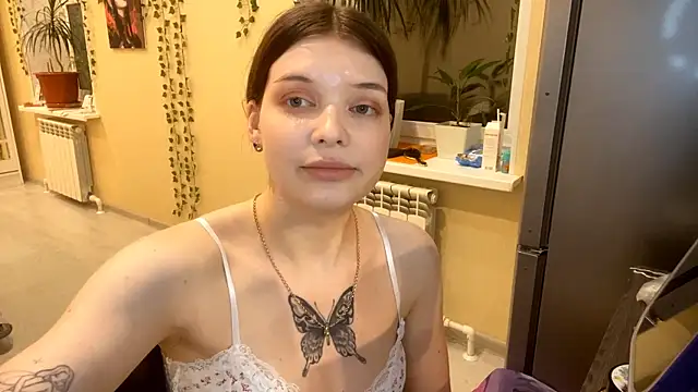 Snapshot of TracyDenoon chatting on 03-01-26, 04:31 TracyDenoon online show from 03-01-26, 04:31