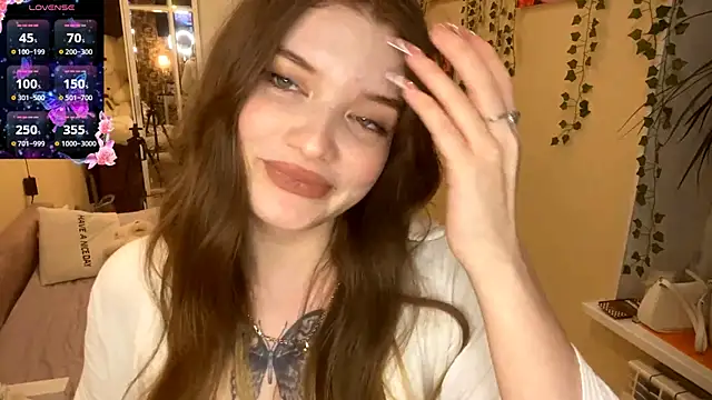 Snapshot of TracyDenoon chatting on 03-08-26, 05:17 TracyDenoon online show from 03-08-26, 05:17