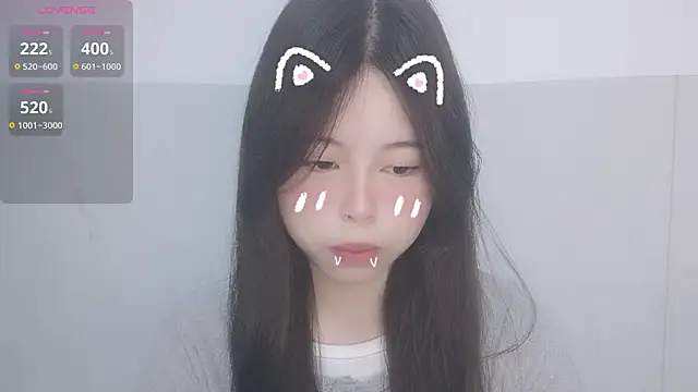 Snapshot of F-Yihao chatting on 03-02-26, 06:03 F-Yihao online show from 03-02-26, 06:03