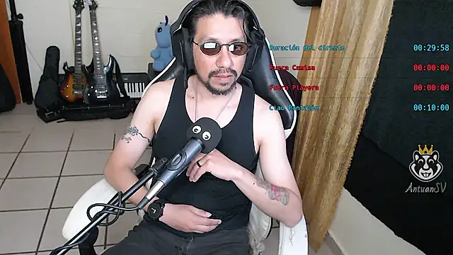 Snapshot of AntuanSV chatting on 03-16-26, 05:44 AntuanSV online show from 03-16-26, 05:44