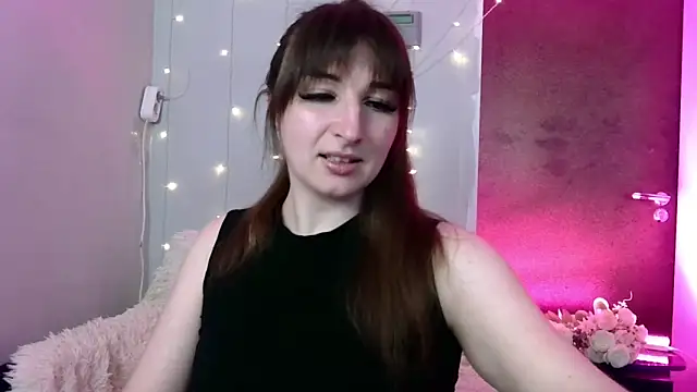 Snapshot of Birdie_Kiss chatting on 06-08-26, 07:47 Birdie Kiss online show from 06-08-26, 07:47