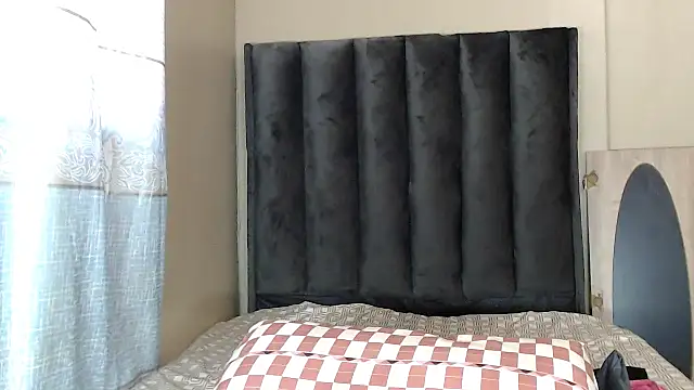LexyDiana online show from 04-29-26, 06:06