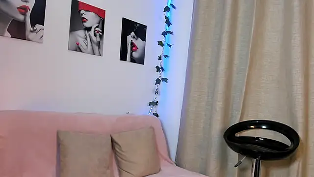Rebeca Marchetti online show from 07-11-26, 05:37