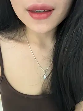 Snapshot of Tinn_tin chatting on 06-12-26, 06:34 Tinn tin online show from 06-12-26, 06:34