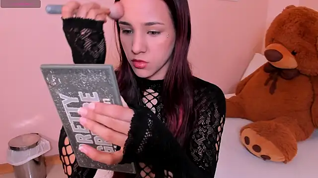 Snapshot of raquel_mooon chatting on 03-12-26, 04:57 raquel mooon online show from 03-12-26, 04:57