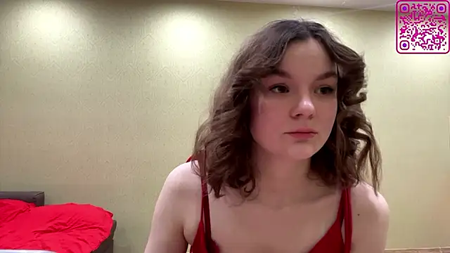 Snapshot of AliveCute chatting on 03-15-26, 06:14 AliveCute online show from 03-15-26, 06:14