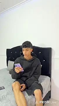 DiamondEssence online show from 03-05-26, 02:07