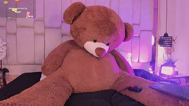 AgathaUwuDoll online show from 04-28-26, 07:52