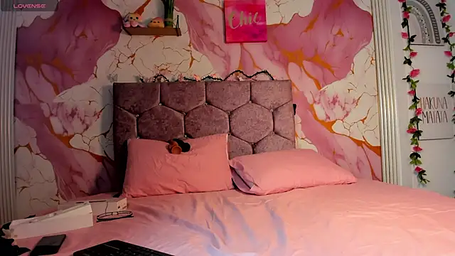 Miis Beella online show from 04-18-26, 01:48