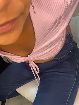 Snapshot of Naya_Noir chatting on 03-07-26, 11:40 Naya Noir online show from 03-07-26, 11:40