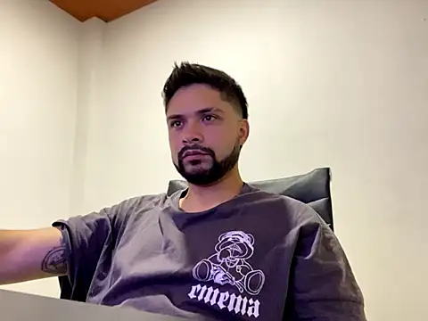 Snapshot of Zion_draftt chatting on 03-11-26, 01:11 Zion draftt online show from 03-11-26, 01:11