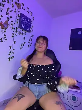 Snapshot of aurora_bela chatting on 03-05-26, 11:45 aurora bela online show from 03-05-26, 11:45