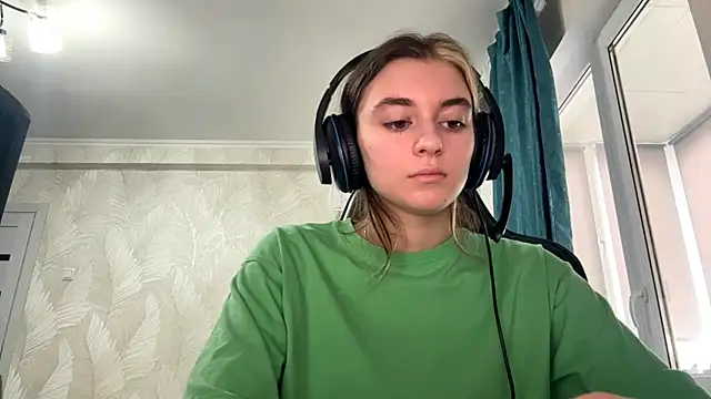 Snapshot of PluralPalaver chatting on 02-27-26, 07:19 PluralPalaver online show from 02-27-26, 07:19